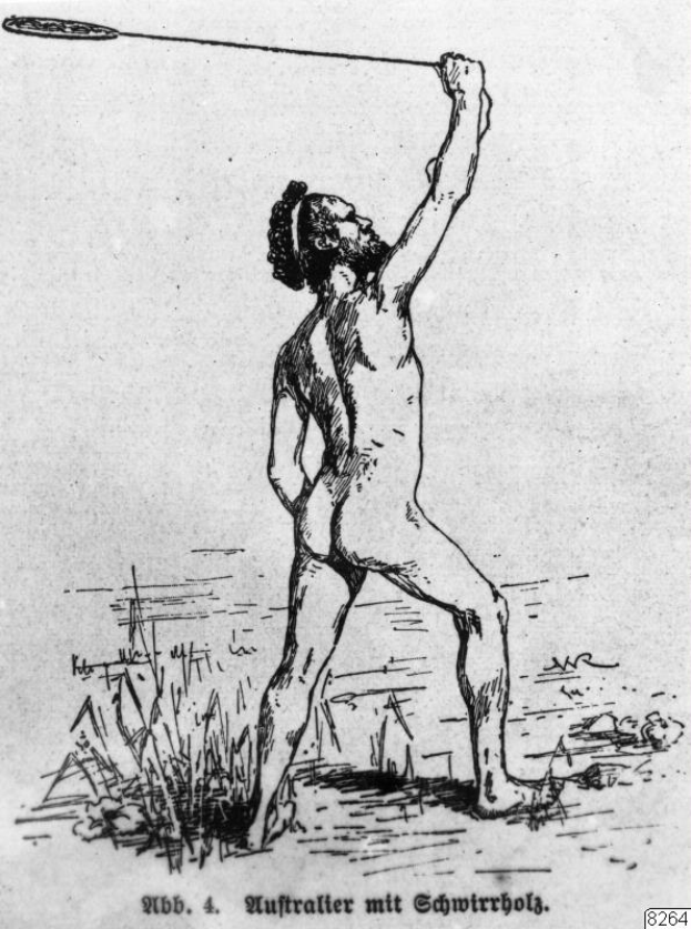 Eine Schwarz-Weiß-Zeichnung eines Mannes, der Badminton spielt und einen Schläger hält, der auf Gras steht mit dem Text 'Huffrätter mit schwirrholz - badmitton' unten.