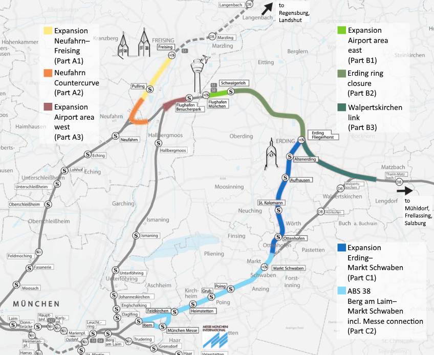 Eine detaillierte Stadtkarte, die die Zugstrecke von München nach Frankfurt hervorhebt und Haltestellen, Umgebung und Text mit Zuginformationen zeigt.
