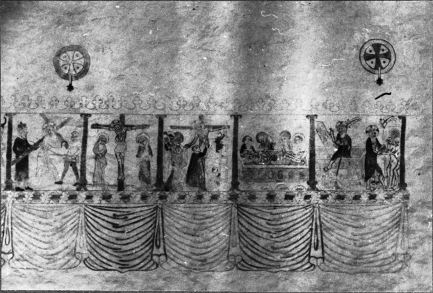 Eine Schwarz-Weiß-Zeichnung einer Gruppe von Menschen auf einer Bühne, die besorgt wirken und einige nach oben schauen, während andere nach unten schauen, vor einer Wand mit einem Vorhang am Boden.