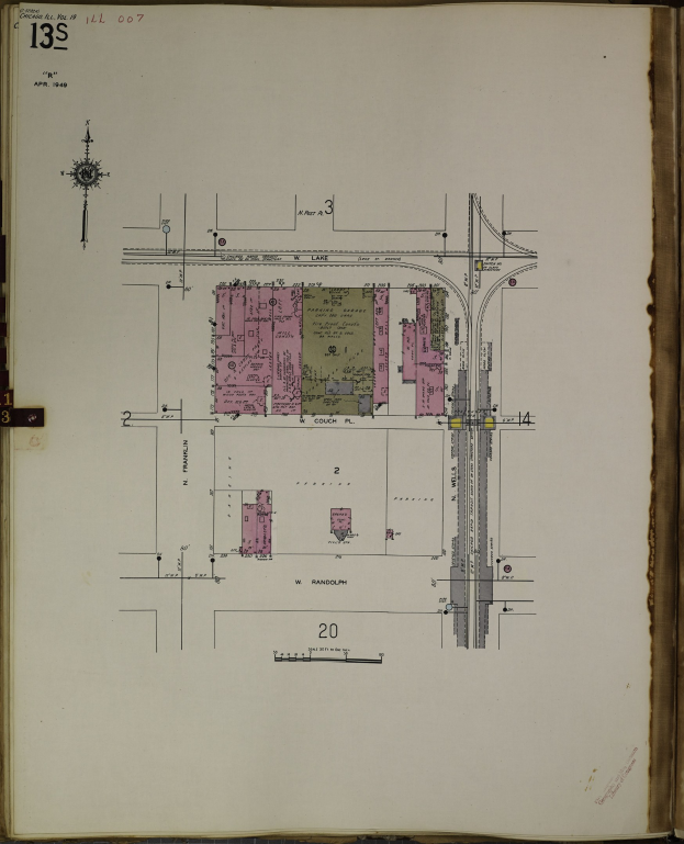 Offenes Buch mit detaillierter Stadtkarten-Illustration auf einer Seite und dichtem Text und Plänen auf der anderen.