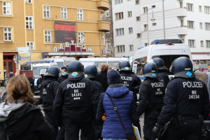 POL-W: W Angriff auf Polizeibeamte in Barmen