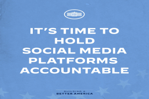 Ein Plakat mit fetter schwarzer Schrift auf einem weißen Hintergrund, das 'Es ist Zeit, die sozialen Medien-Plattformen zur Rechenschaft zu ziehen' lautet, eingerahmt von einem schmalen schwarzen Rand.