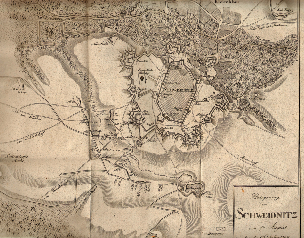 Ein detaillierter alter Stadtplan von Schweidnitz, Deutschland, der Straßen, Gebäude, Sehenswürdigkeiten und Textbeschreibungen zeigt