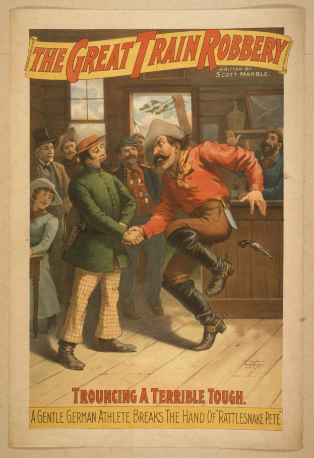 Ein Plakat, das eine Gruppe von Menschen auf einem Boden zeigt, einer hält eine Waffe, mit Text oben und unten "Der große Zugraub - Trouching a Terrible Tough".